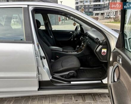 Сірий Мерседес Ц-Клас, об'ємом двигуна 2.1 л та пробігом 236 тис. км за 6400 $, фото 43 на Automoto.ua