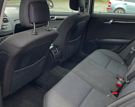 Серый Мерседес Ц-Класс, объемом двигателя 1.8 л и пробегом 244 тыс. км за 7899 $, фото 16 на Automoto.ua