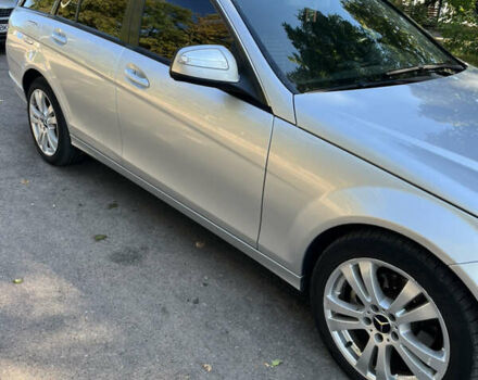 Сірий Мерседес Ц-Клас, об'ємом двигуна 2.2 л та пробігом 370 тис. км за 7999 $, фото 8 на Automoto.ua