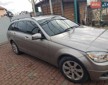 Сірий Мерседес Ц-Клас, об'ємом двигуна 2.15 л та пробігом 250 тис. км за 8500 $, фото 1 на Automoto.ua