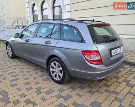 Серый Мерседес Ц-Класс, объемом двигателя 2.2 л и пробегом 357 тыс. км за 8250 $, фото 17 на Automoto.ua