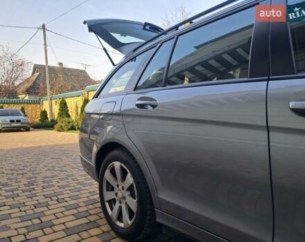 Серый Мерседес Ц-Класс, объемом двигателя 2.2 л и пробегом 357 тыс. км за 8250 $, фото 34 на Automoto.ua