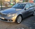 Сірий Мерседес Ц-Клас, об'ємом двигуна 2.2 л та пробігом 239 тис. км за 8999 $, фото 4 на Automoto.ua