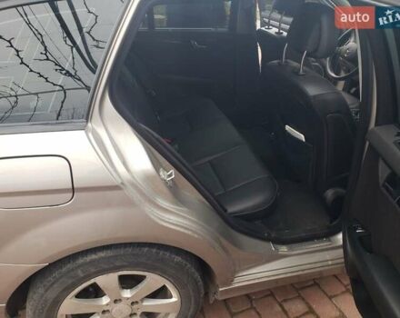 Сірий Мерседес Ц-Клас, об'ємом двигуна 2.15 л та пробігом 250 тис. км за 8500 $, фото 3 на Automoto.ua