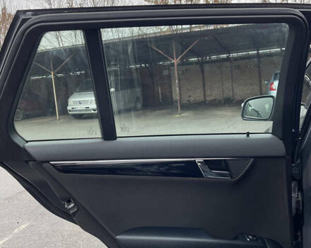 Серый Мерседес Ц-Класс, объемом двигателя 1.8 л и пробегом 244 тыс. км за 7899 $, фото 24 на Automoto.ua