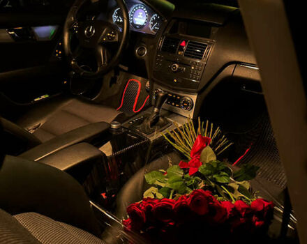 Сірий Мерседес Ц-Клас, об'ємом двигуна 2.15 л та пробігом 310 тис. км за 7950 $, фото 18 на Automoto.ua