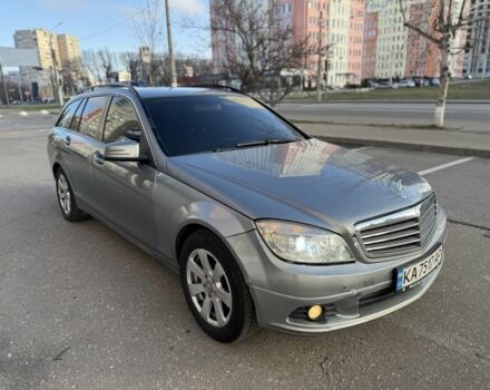 Серый Мерседес Ц-Класс, объемом двигателя 2.5 л и пробегом 315 тыс. км за 7000 $, фото 2 на Automoto.ua