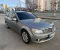 Серый Мерседес Ц-Класс, объемом двигателя 2.5 л и пробегом 315 тыс. км за 7000 $, фото 2 на Automoto.ua