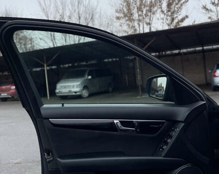 Серый Мерседес Ц-Класс, объемом двигателя 1.8 л и пробегом 244 тыс. км за 7899 $, фото 22 на Automoto.ua