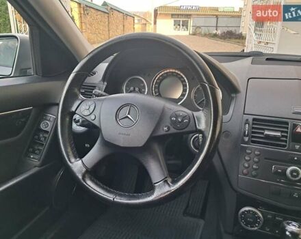 Серый Мерседес Ц-Класс, объемом двигателя 2.2 л и пробегом 357 тыс. км за 8250 $, фото 66 на Automoto.ua
