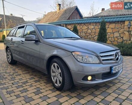 Серый Мерседес Ц-Класс, объемом двигателя 2.2 л и пробегом 357 тыс. км за 8250 $, фото 84 на Automoto.ua