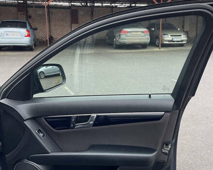 Серый Мерседес Ц-Класс, объемом двигателя 1.8 л и пробегом 244 тыс. км за 7899 $, фото 23 на Automoto.ua