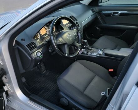 Серый Мерседес Ц-Класс, объемом двигателя 2.1 л и пробегом 410 тыс. км за 8200 $, фото 8 на Automoto.ua