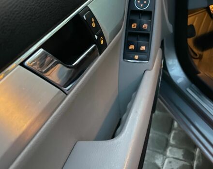 Серый Мерседес Ц-Класс, объемом двигателя 1.8 л и пробегом 245 тыс. км за 7699 $, фото 12 на Automoto.ua