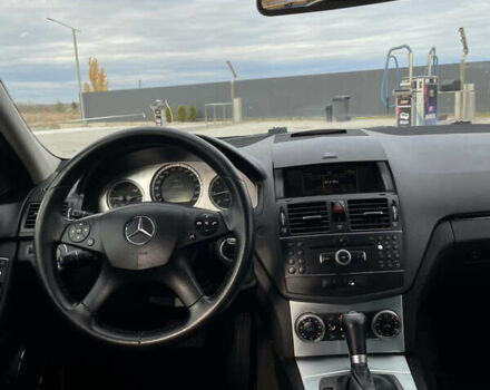 Сірий Мерседес Ц-Клас, об'ємом двигуна 2.15 л та пробігом 310 тис. км за 7950 $, фото 14 на Automoto.ua