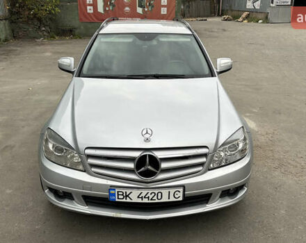 Серый Мерседес Ц-Класс, объемом двигателя 2.15 л и пробегом 333 тыс. км за 7300 $, фото 3 на Automoto.ua