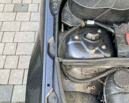 Сірий Мерседес Ц-Клас, об'ємом двигуна 2.15 л та пробігом 430 тис. км за 7700 $, фото 11 на Automoto.ua