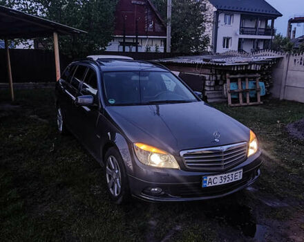 Серый Мерседес Ц-Класс, объемом двигателя 2.14 л и пробегом 310 тыс. км за 8000 $, фото 5 на Automoto.ua