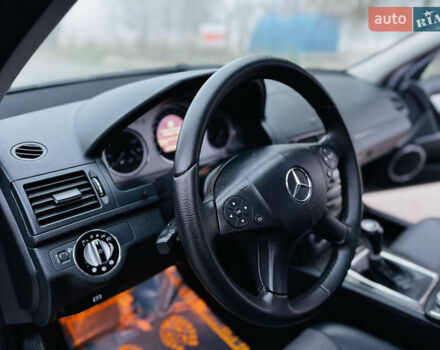 Серый Мерседес Ц-Класс, объемом двигателя 2.2 л и пробегом 304 тыс. км за 8700 $, фото 41 на Automoto.ua