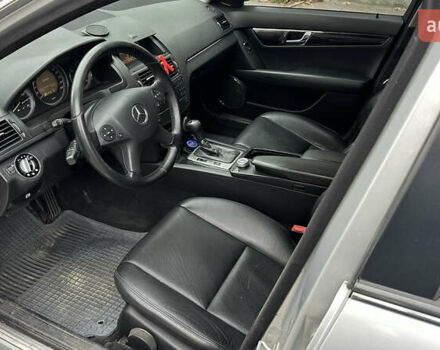 Серый Мерседес Ц-Класс, объемом двигателя 2.15 л и пробегом 333 тыс. км за 7300 $, фото 13 на Automoto.ua