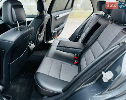 Серый Мерседес Ц-Класс, объемом двигателя 2.2 л и пробегом 304 тыс. км за 8700 $, фото 29 на Automoto.ua