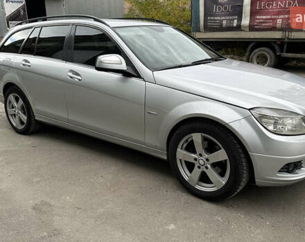 Серый Мерседес Ц-Класс, объемом двигателя 2.15 л и пробегом 333 тыс. км за 7300 $, фото 6 на Automoto.ua