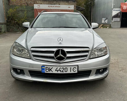 Серый Мерседес Ц-Класс, объемом двигателя 2.15 л и пробегом 333 тыс. км за 7300 $, фото 2 на Automoto.ua