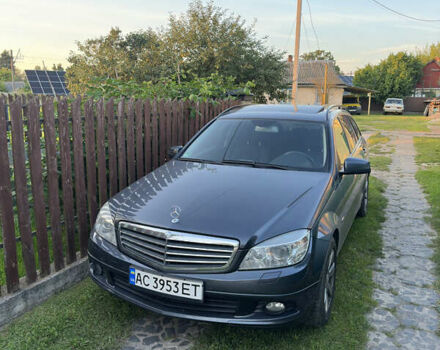 Серый Мерседес Ц-Класс, объемом двигателя 2.14 л и пробегом 310 тыс. км за 8000 $, фото 2 на Automoto.ua