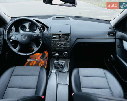 Серый Мерседес Ц-Класс, объемом двигателя 2.2 л и пробегом 304 тыс. км за 8700 $, фото 32 на Automoto.ua