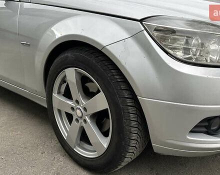 Серый Мерседес Ц-Класс, объемом двигателя 2.15 л и пробегом 333 тыс. км за 7300 $, фото 5 на Automoto.ua