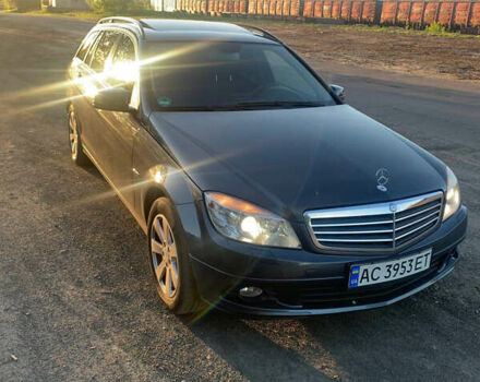 Серый Мерседес Ц-Класс, объемом двигателя 2.14 л и пробегом 310 тыс. км за 8000 $, фото 4 на Automoto.ua