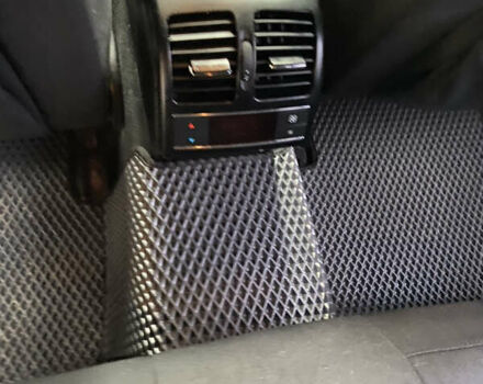 Сірий Мерседес Ц-Клас, об'ємом двигуна 2.2 л та пробігом 276 тис. км за 7700 $, фото 10 на Automoto.ua