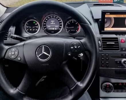 Сірий Мерседес Ц-Клас, об'ємом двигуна 2.14 л та пробігом 280 тис. км за 9000 $, фото 6 на Automoto.ua