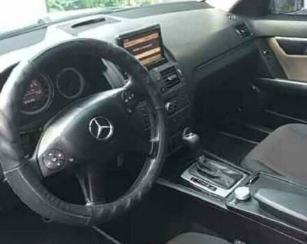 Сірий Мерседес Ц-Клас, об'ємом двигуна 2.2 л та пробігом 300 тис. км за 9500 $, фото 2 на Automoto.ua