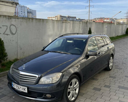 Сірий Мерседес Ц-Клас, об'ємом двигуна 2.15 л та пробігом 430 тис. км за 7700 $, фото 1 на Automoto.ua