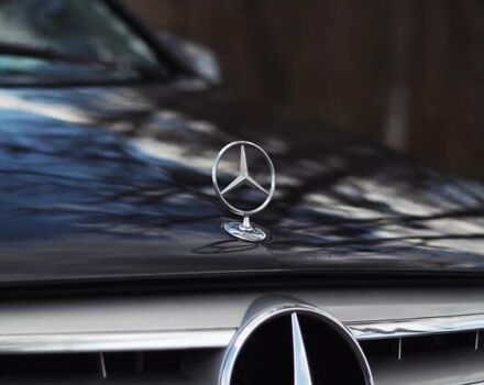 Серый Мерседес Ц-Класс, объемом двигателя 2.2 л и пробегом 250 тыс. км за 10000 $, фото 8 на Automoto.ua