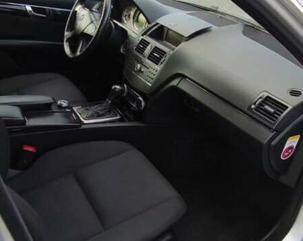 Серый Мерседес Ц-Класс, объемом двигателя 2.2 л и пробегом 449 тыс. км за 5300 $, фото 13 на Automoto.ua