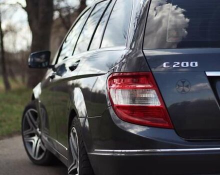 Серый Мерседес Ц-Класс, объемом двигателя 2.2 л и пробегом 250 тыс. км за 10000 $, фото 23 на Automoto.ua