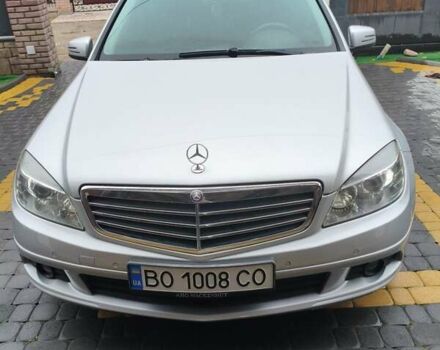 Сірий Мерседес Ц-Клас, об'ємом двигуна 2.2 л та пробігом 332 тис. км за 9200 $, фото 1 на Automoto.ua