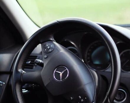 Серый Мерседес Ц-Класс, объемом двигателя 2.2 л и пробегом 250 тыс. км за 10000 $, фото 38 на Automoto.ua