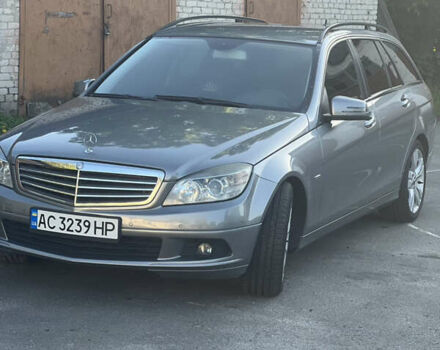 Серый Мерседес Ц-Класс, объемом двигателя 2.14 л и пробегом 272 тыс. км за 9100 $, фото 2 на Automoto.ua