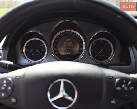 Серый Мерседес Ц-Класс, объемом двигателя 2.2 л и пробегом 250 тыс. км за 10000 $, фото 52 на Automoto.ua