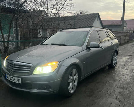 Серый Мерседес Ц-Класс, объемом двигателя 2.14 л и пробегом 272 тыс. км за 9100 $, фото 1 на Automoto.ua