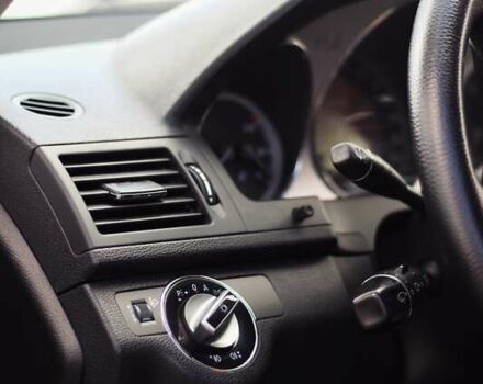 Серый Мерседес Ц-Класс, объемом двигателя 2.2 л и пробегом 250 тыс. км за 10000 $, фото 40 на Automoto.ua