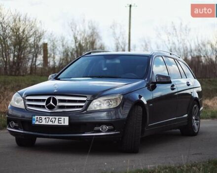 Серый Мерседес Ц-Класс, объемом двигателя 2.2 л и пробегом 250 тыс. км за 10000 $, фото 18 на Automoto.ua