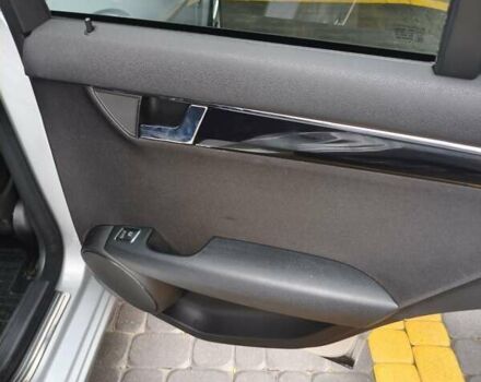 Сірий Мерседес Ц-Клас, об'ємом двигуна 2.2 л та пробігом 332 тис. км за 9200 $, фото 22 на Automoto.ua