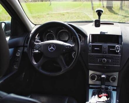 Серый Мерседес Ц-Класс, объемом двигателя 2.2 л и пробегом 250 тыс. км за 10000 $, фото 61 на Automoto.ua