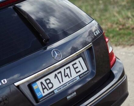 Серый Мерседес Ц-Класс, объемом двигателя 2.2 л и пробегом 250 тыс. км за 10000 $, фото 16 на Automoto.ua