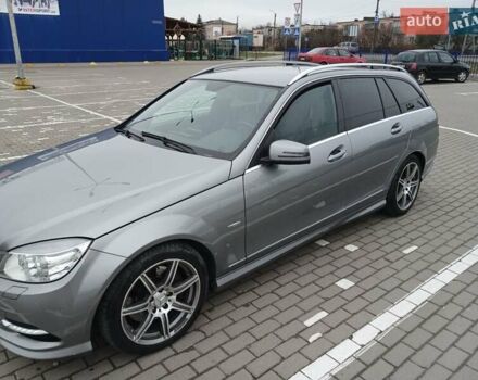 Сірий Мерседес Ц-Клас, об'ємом двигуна 2.99 л та пробігом 248 тис. км за 6700 $, фото 3 на Automoto.ua