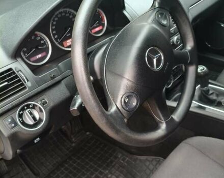 Сірий Мерседес Ц-Клас, об'ємом двигуна 2.2 л та пробігом 332 тис. км за 9200 $, фото 32 на Automoto.ua